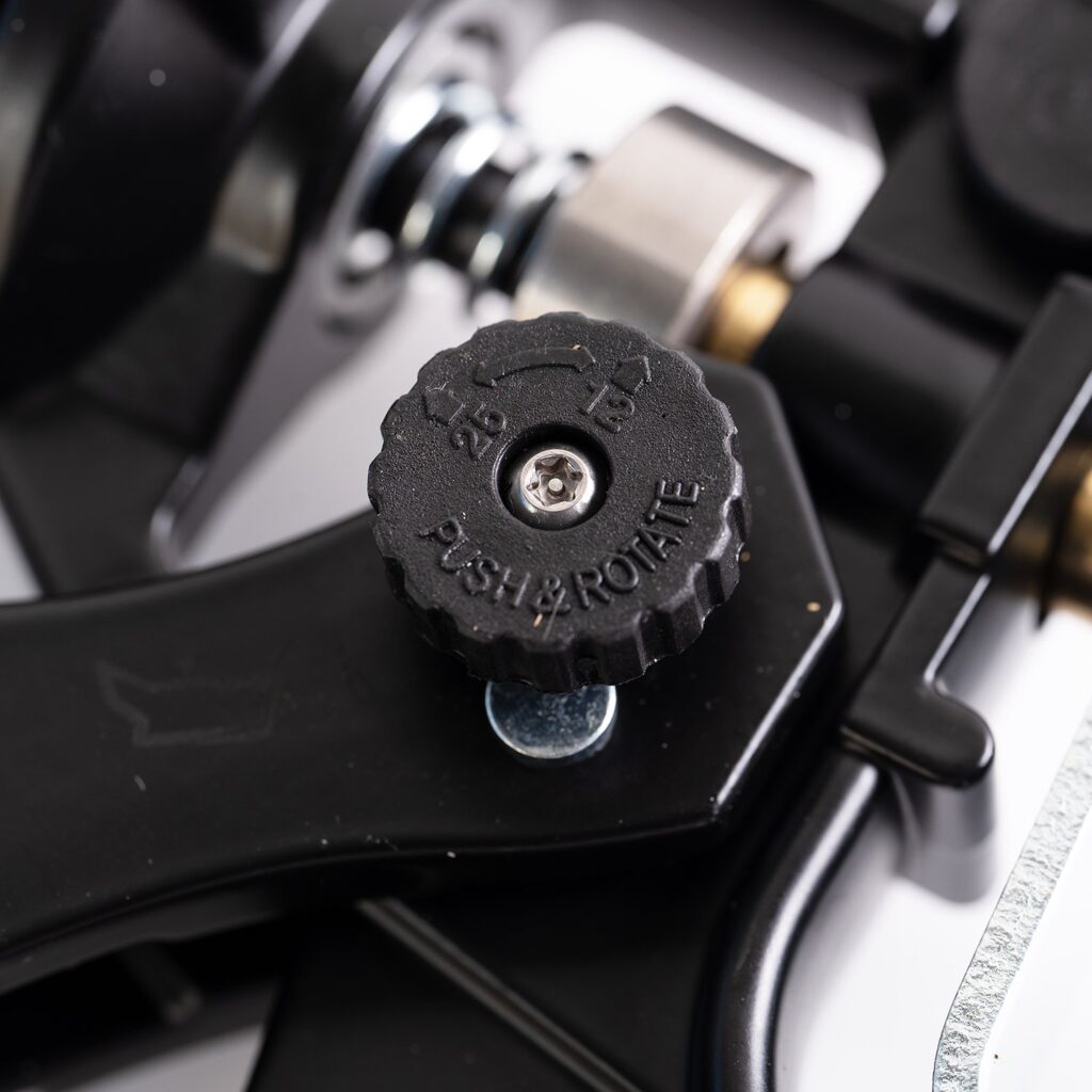 A part of a caulking gun object showing adjustable actions.